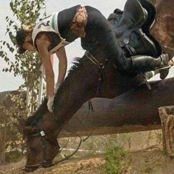 路上遇到钱该怎么办,路上遇到人要一块钱什么征兆