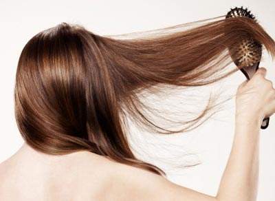 11岁男孩头皮屑多是什么原因,小女孩头皮屑多头痒是什么原因