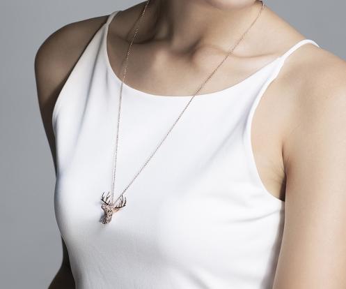 女孩子25岁有必要买贵的护肤品吗,25岁女生需要买奢侈品吗