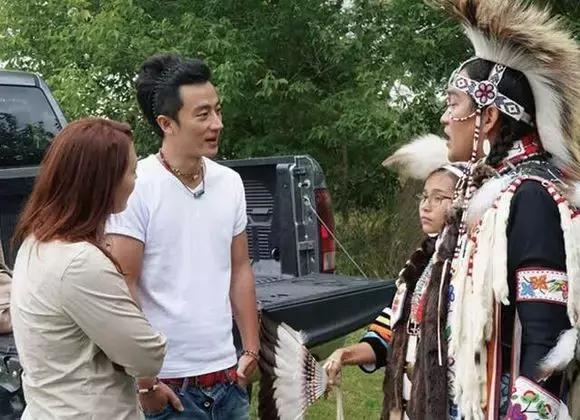 黄轩关心文咏珊,黄轩burberry