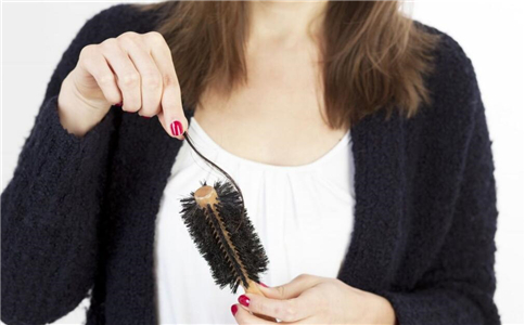 健身脱发是什么原因导致的,两鬓脱发什么原因导致的