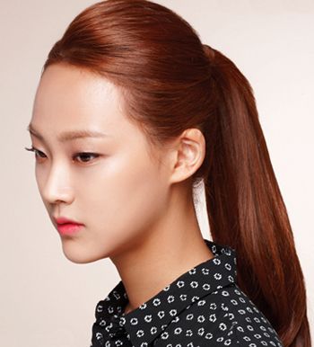 没刘海怎么扎好看的马尾辫,没有刘海短发马尾辫教程