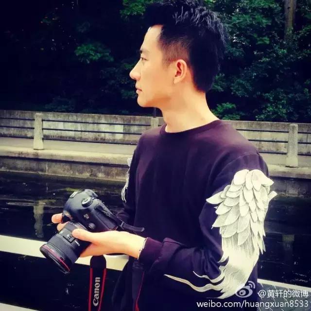 黄轩关心文咏珊,黄轩burberry