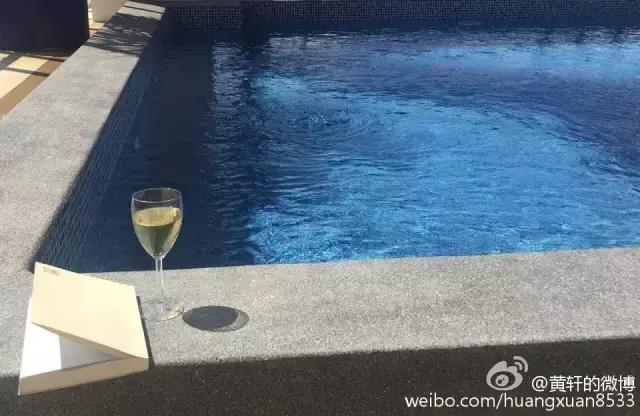 黄轩关心文咏珊,黄轩burberry