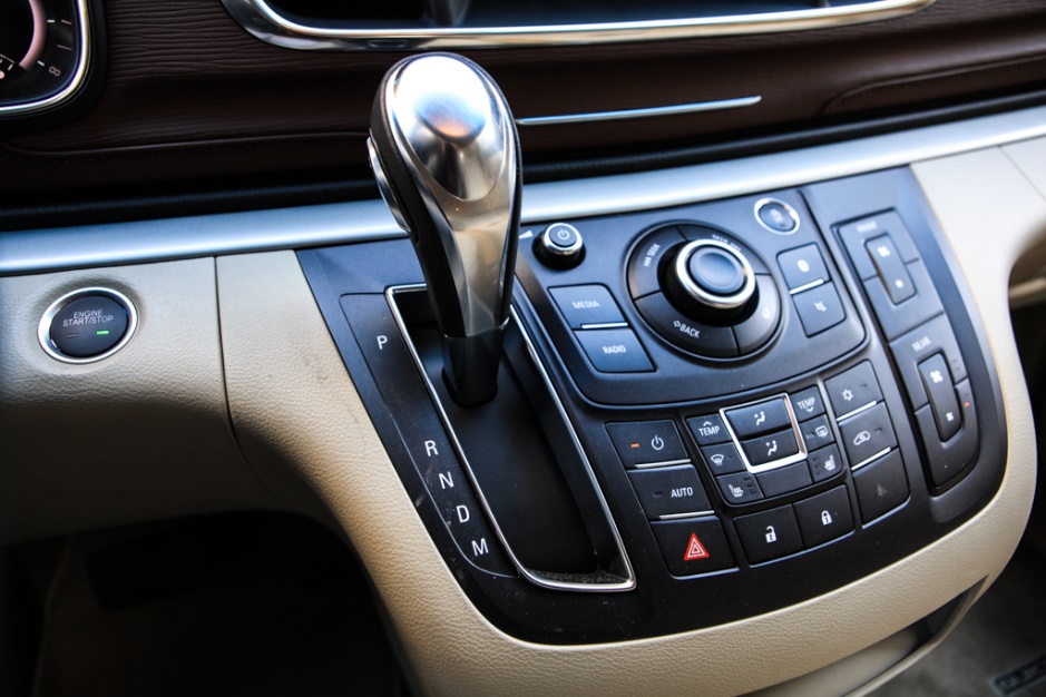 别克gl8商旅和es区别,别克gl8商旅尊贵型2.0t