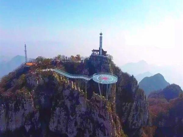 狼牙山玻璃栈道稳不稳,狼牙山悬崖玻璃桥最为惊险