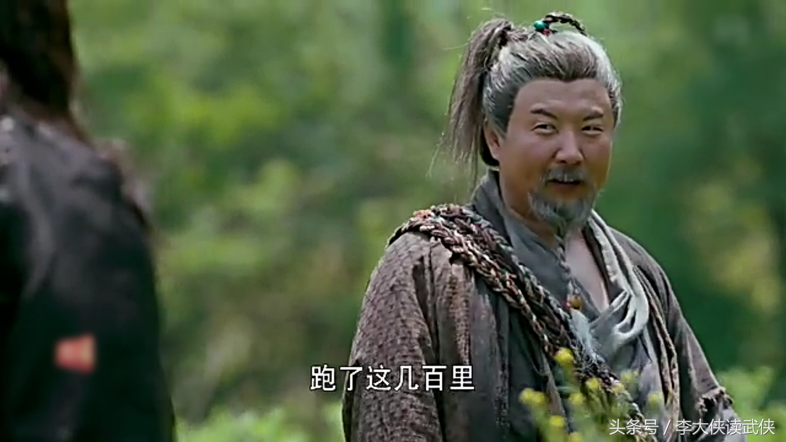 17日文化热点回顾：14年公盘上的5亿标王赌石，切开连只满绿手镯都没有，跌的好惨