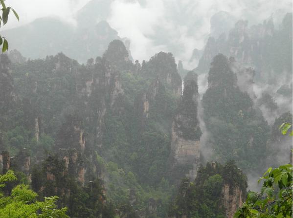 张家界风景太美下雨天却看不清,张家界下雨天哪里好玩