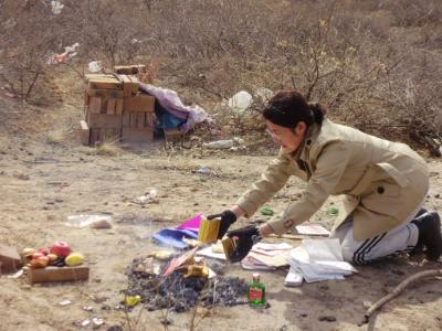 辛苦了一辈子的老父亲，临死都没吃过一块糖，女儿抱憾终身