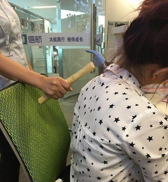 女生着火了怎么办,着火为啥不能用嘴吹