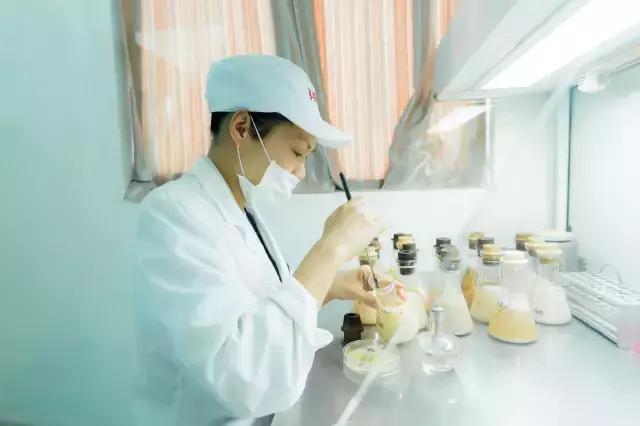 被央视通报过的奶粉品牌,被央视点名的网红奶茶