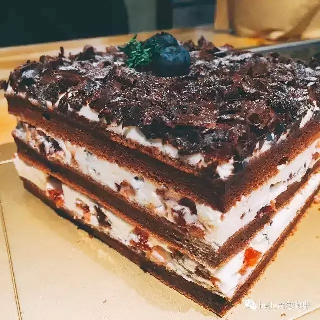 呢间店买一送一不得止，现仅需¥38，即可get到黑森林蛋糕！