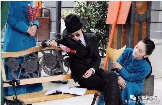 陈伟霆留牙印明显？唐嫣手里藏肉被发现？剧务组有人偷吃道具啦！