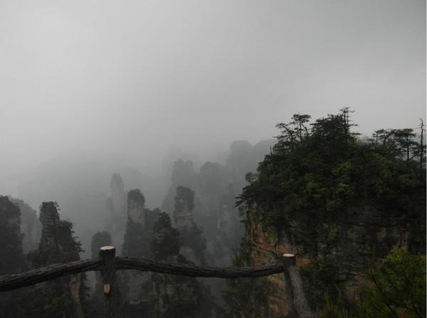 张家界风景太美下雨天却看不清,张家界下雨天哪里好玩