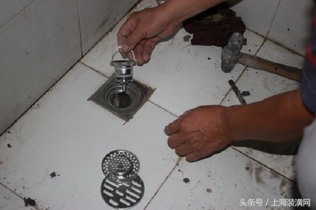 原来地漏要这么装才正确怪不得我家总是冒臭气