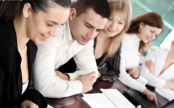 男装销售顾客说太贵了,门店销售几个技巧