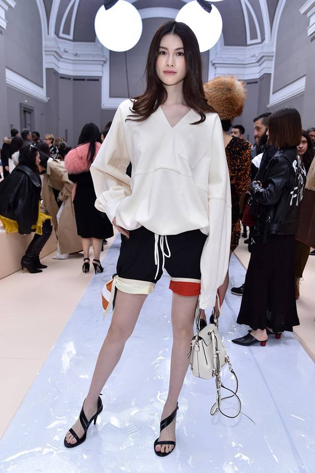 明星时装周观秀态势,巴黎时装周明星看秀的意义