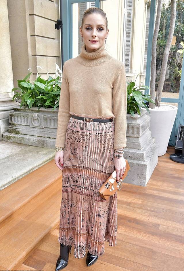 明星时装周观秀态势,巴黎时装周明星看秀的意义