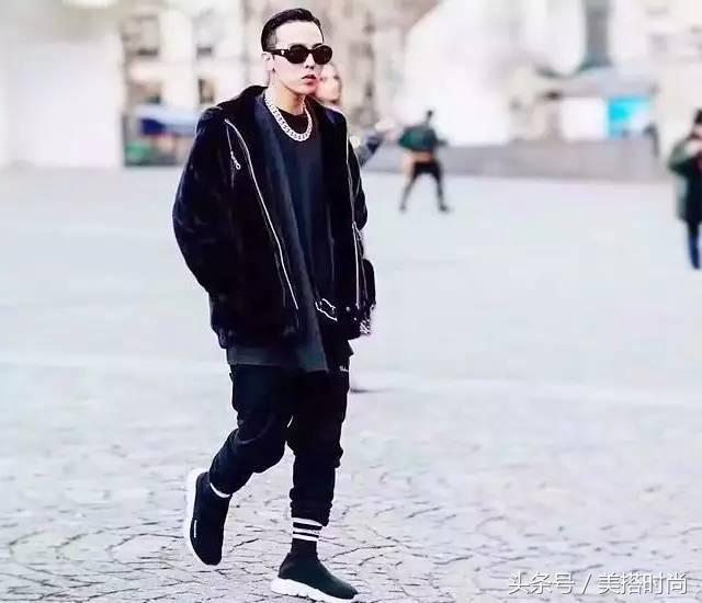 杨幂宋茜小白鞋,杨幂宋茜都爱穿的单品