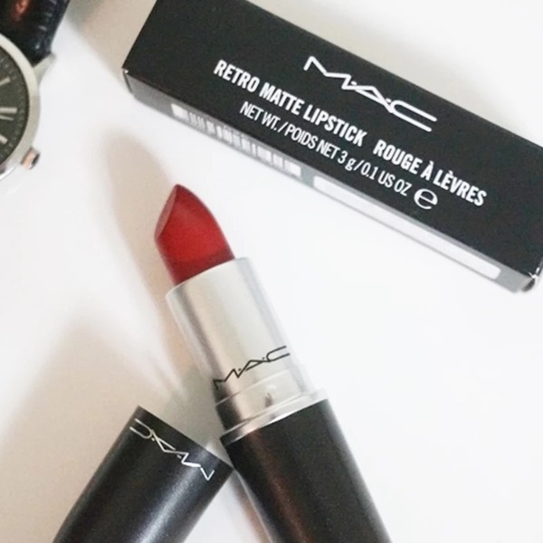 打啵啵都不会掉的口红推荐,给大家推荐一款最近用的口红