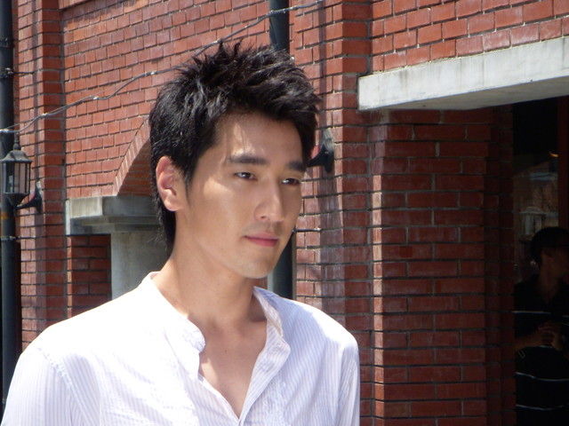 小鲜肉以前的意思,小鲜肉是谁最先提起的