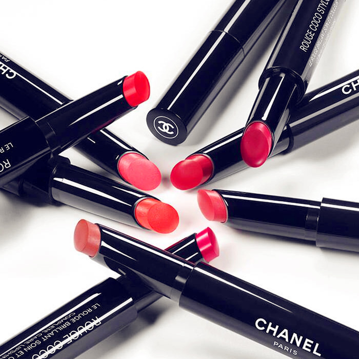 涂口红后嘴唇干燥起皮怎么办,为什么贵的口红用不会起皮