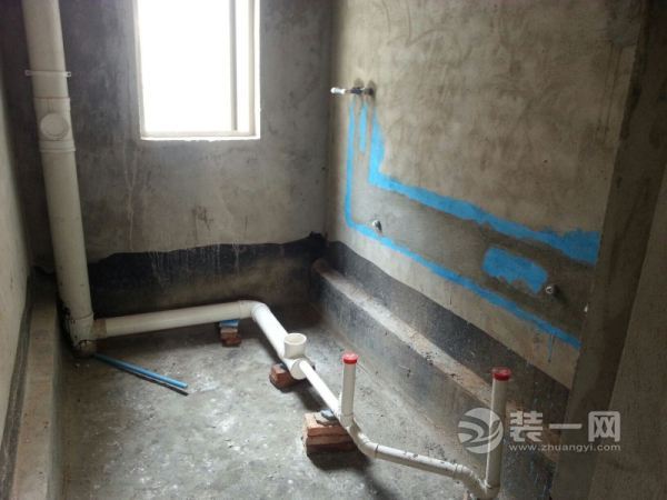 下沉式卫生间漏水怎么解决,下沉式卫生间下水管道漏水修补