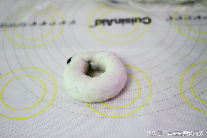 面包控不可错过的4款早餐面包,给大家推荐一款特别好吃的面包