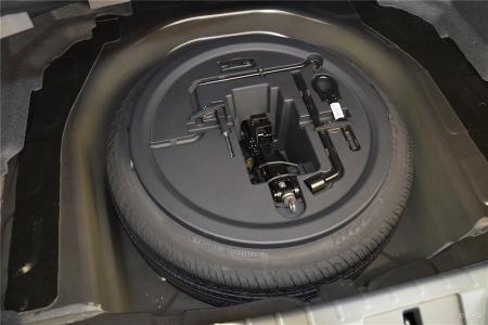 汽车备胎原来是这样用的涨知识了,汽车备胎可以当正确的轮胎使用吗