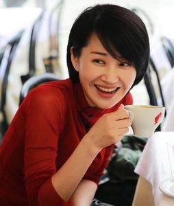 江一燕端庄优雅轻松驾驭各种风格,江一燕和舒淇照片