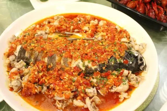 刷爆！十次路过九次排队！就凭一只虾让苏州人挤破头！