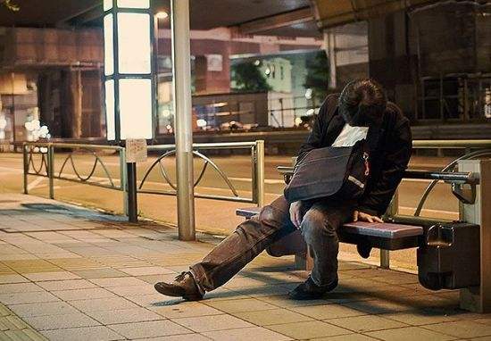 为女友挣钱买房却被抛弃,为女友买房