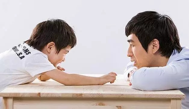 当孩子遭遇校园欺凌家长该怎么做,当孩子在学校受欺负了家长怎么办