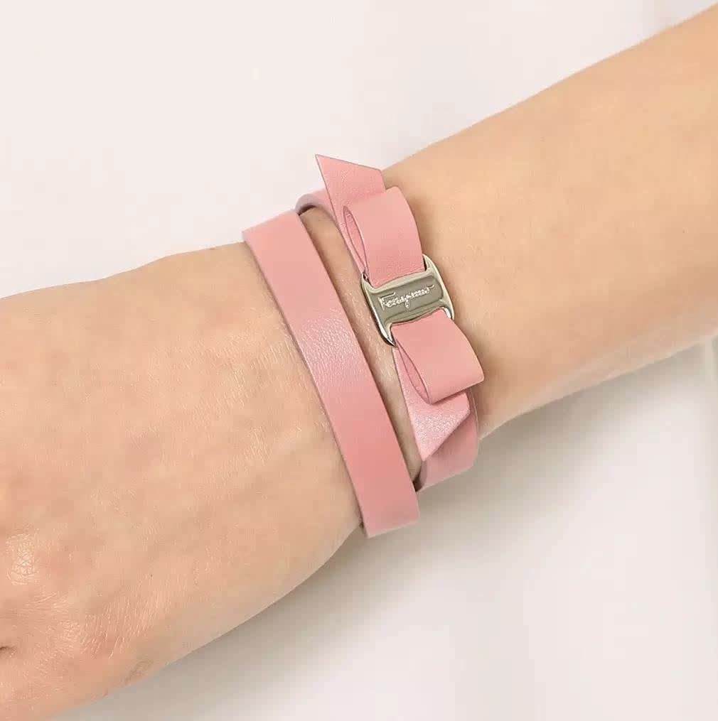 刘雯polo衫蝴蝶结,刘雯的时尚穿搭推荐