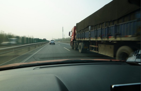 北汽ev260测评,续航评测车评人