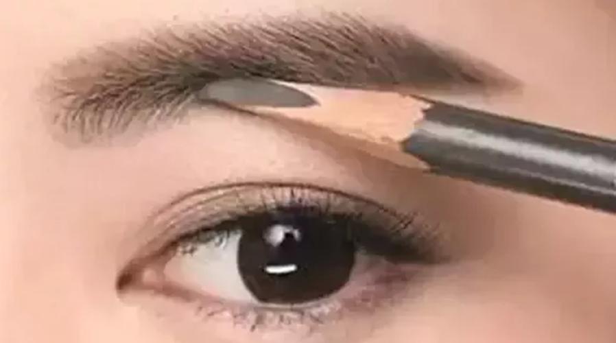 如果画不好眉毛就别为难自己了,觉得自己画的不好看