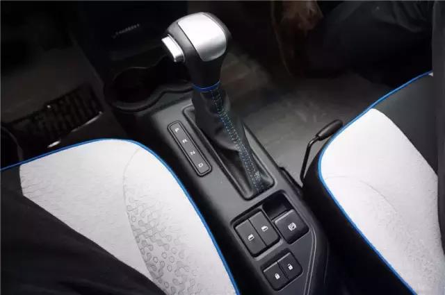 成都共享汽车增至6家，最全实测报告在此！9.9开奔驰都是豁你