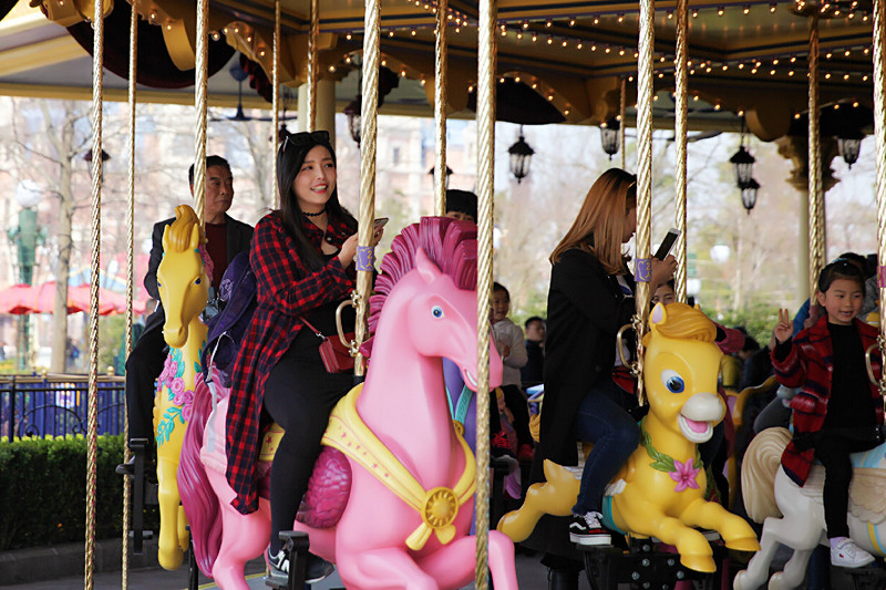 上海迪士尼乐园2天一夜游玩攻略,上海迪士尼2天游玩攻略