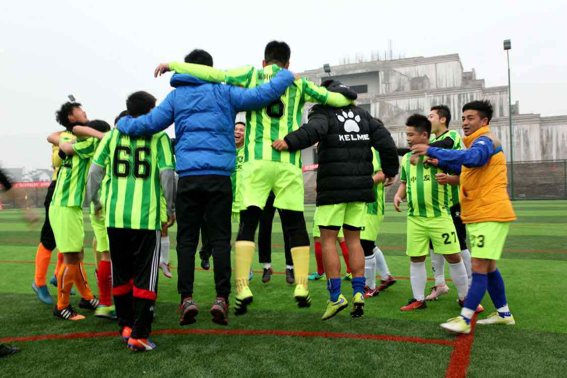 信阳市“康乐体育城足协杯”落下帷幕，冠军花落谁家？