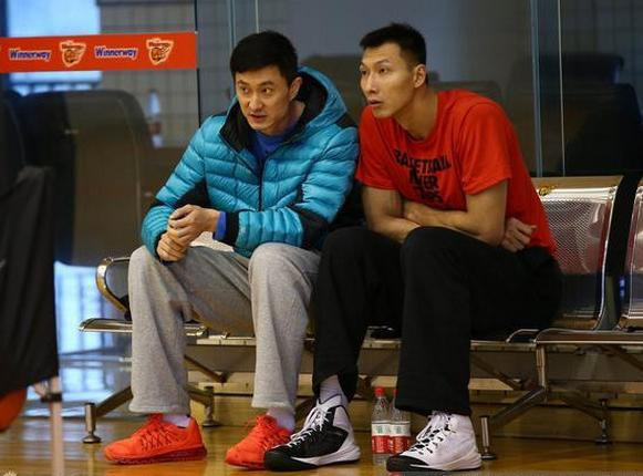 易建联男篮老大哥,杜锋是易建联的大哥吗