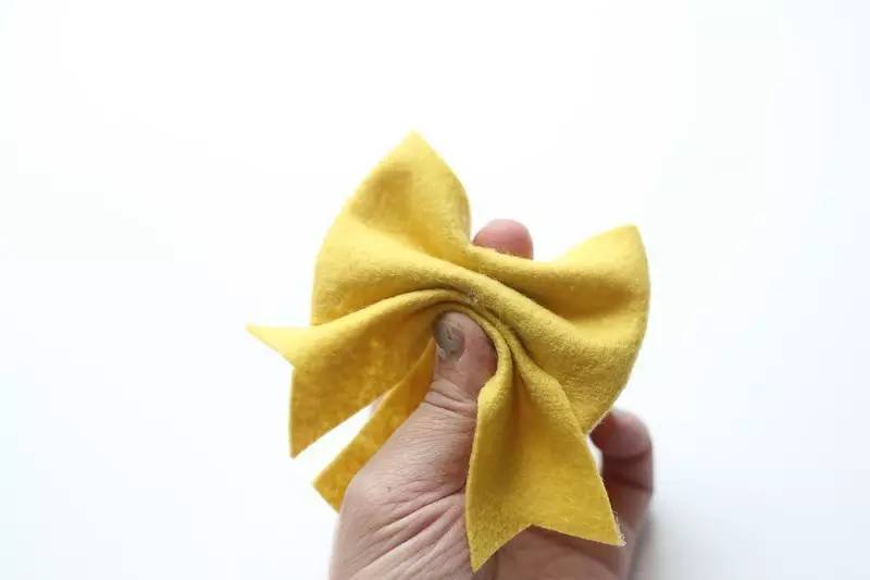 幼儿园打蝴蝶结的方法,用毛线做蝴蝶结幼儿园