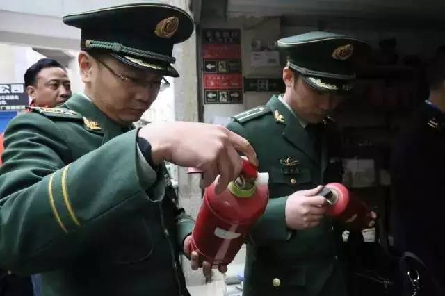 这批韩国崴货在贵阳被烧毁事关很多人的健康