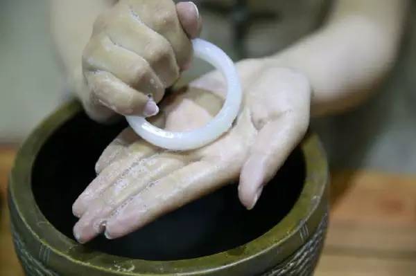 怎样买大小合适的手镯,怎么测量买手镯尺寸