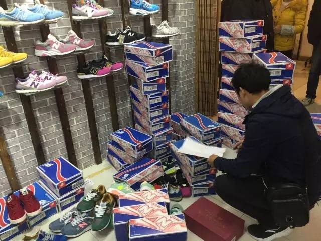 这批韩国崴货在贵阳被烧毁事关很多人的健康