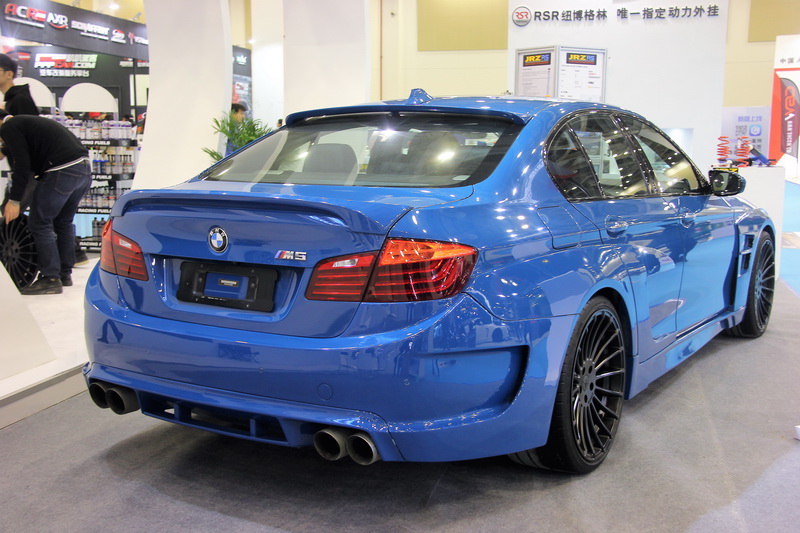 豪车美女大牌改件齐聚MesAuto展台