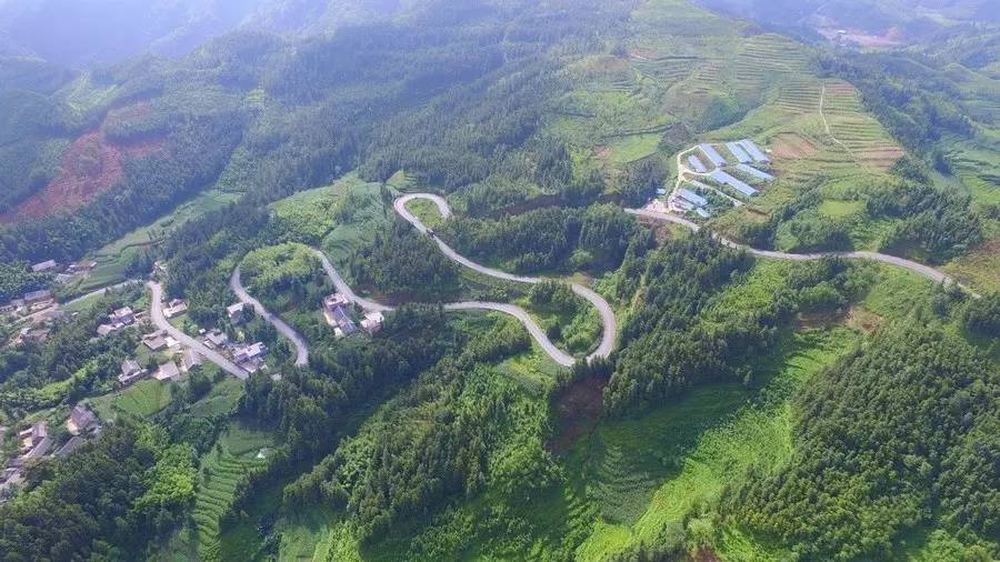 桐梓县交通大变身打通致富康庄道,兴仁市最新公路规划