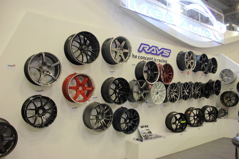 豪车美女大牌改件齐聚MesAuto展台