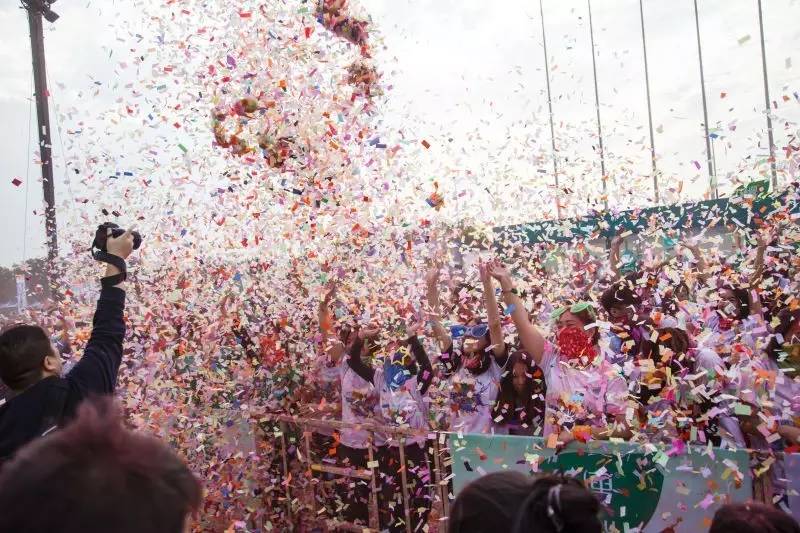 年轻就要这样疯！彩色跑广州站场面火爆，盛况空前！