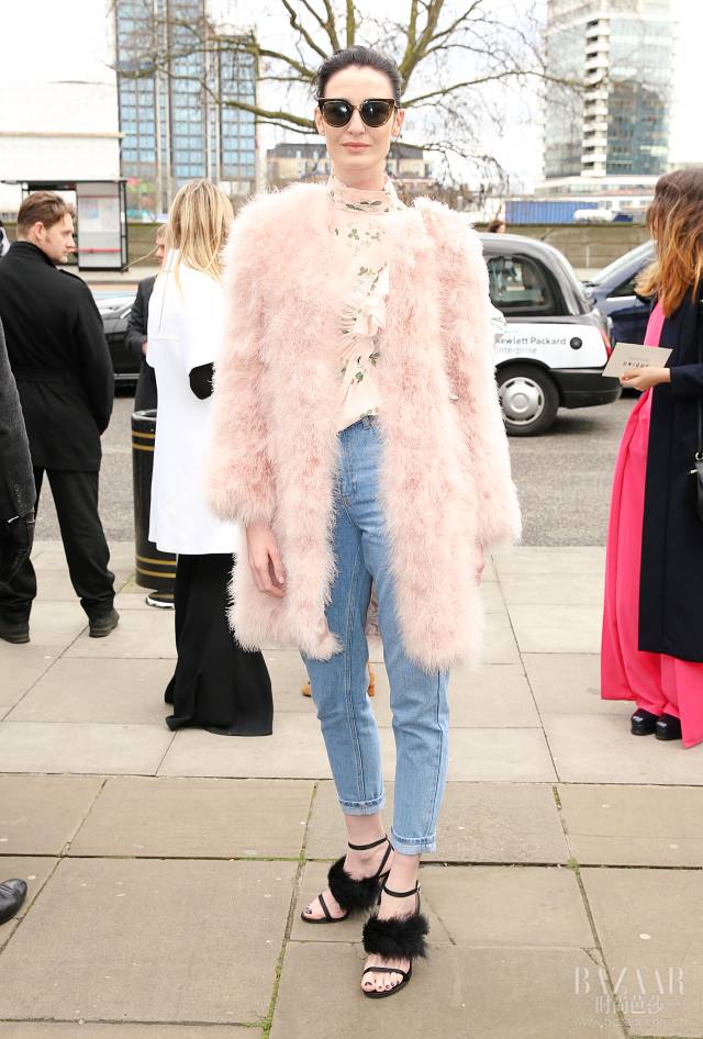 春天来了脚开始发痒了,春天来了脚板湿疼