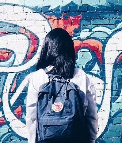 有态度｜谁说双肩包就是年轻人的专利，明明是谁背谁都美啊！